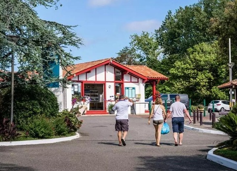 Yelloh! Village Domaine Berrua, 4* - 14