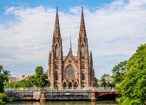 Découvrez le quartier de la Petite France avec une croisière à Strasbourg - 4* - 12