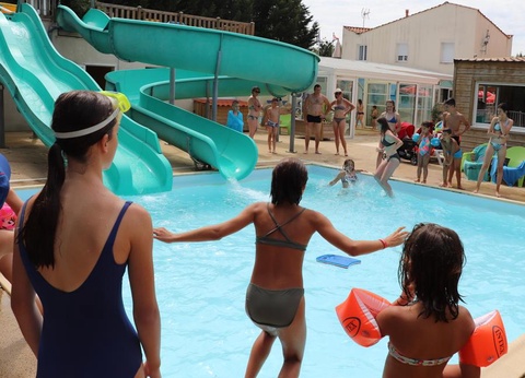 Camping Les Alouettes, 4* - 53