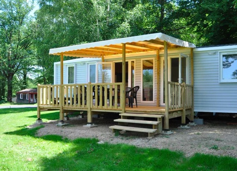 Flower Camping et Base de Loisirs de Rouffiac, 3* - 23