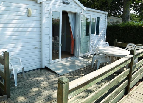 Camping Les Berges du Canal, 4* - 84