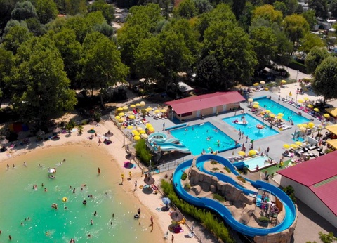 Camping Le Château de Galaure, 4* - 2