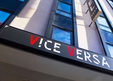 Partez en amoureux à la découverte de Paris en bateau ! - 4* - 12