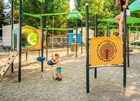 Camping Le Clos Virgile, 4* - 202