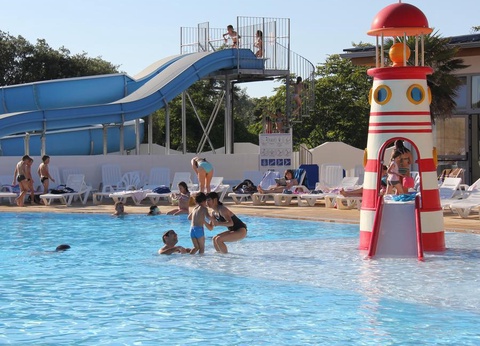 Camping l'Anse des Pins, 4* - 8