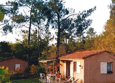 Village Vacances La Colline des Ocres, 3* - 35