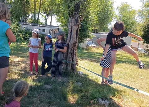 Camping L'Etang du Pays Blanc, 4* - 30