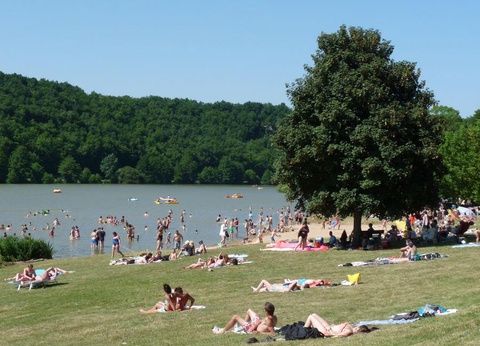 Camping Les Coteaux du Lac, 4* - 38