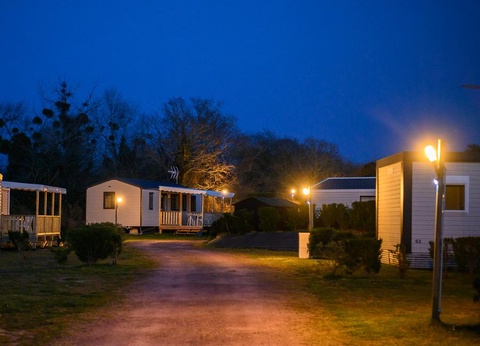 Camping Les Carolins, 3* - 33