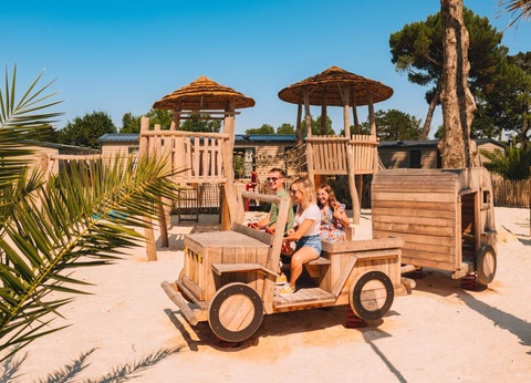 Loisirs 85 sur Camping Acapulco 5* - 37