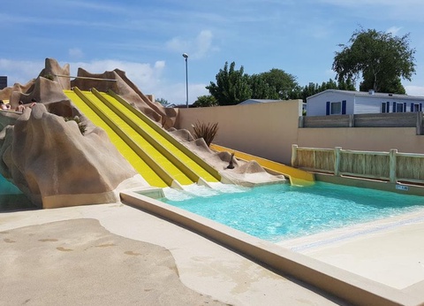 Camping Les Ecureuils, 4* - 5