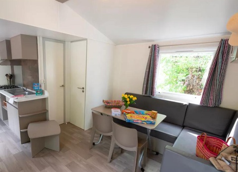 Flower Camping la Pinède, 4* - 34