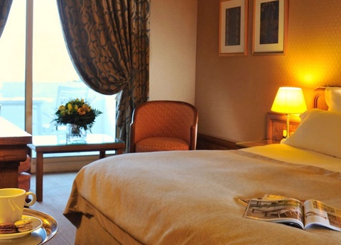 Gourmandise et détente en chambre supérieure dans un hotel 4* - 4* - 15