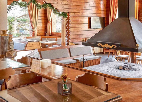 Découvrez le charme des Pyrénées avec un dîner gastronomique, spa et décoration romantique - 4* - 10