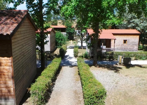 Flower Camping Le Lac De Thesauque, 3* - 23