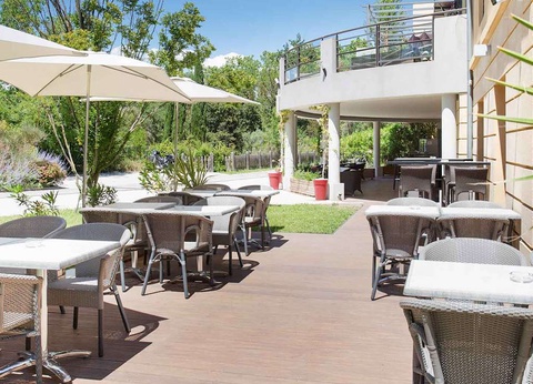 Escapade 4* détente et romantique dans un domaine boisée en Provence - 4* - 10