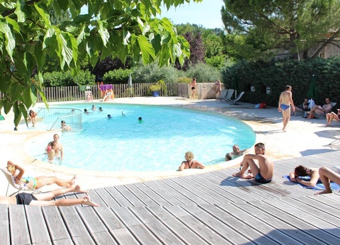 Camping Les Routes de Provence - Ciela Village, 3* - 30