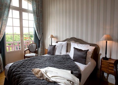 Séjournez au coeur de la forêt de Chantilly dans un château 4* - 4* - 15