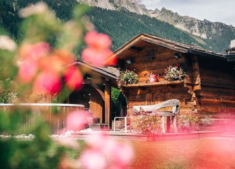 Vacances romantiques avec surprise gourmande et spa à Chamonix - 3* - 9