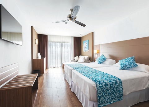 Hôtel TUI Sélection RIU Bravo 4* - 6