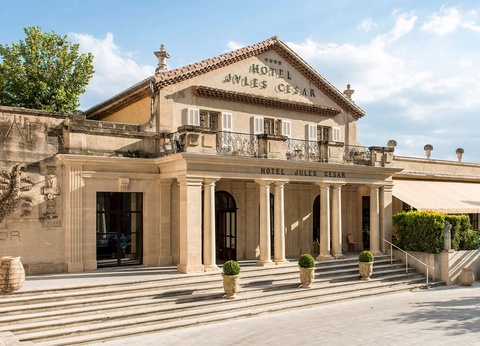 Séjour bistronomique avec diner 3 plats un superbe 5* à Arles - 5* - 2