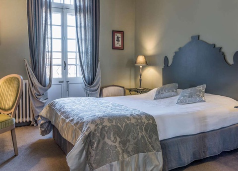 Saint Valentin sous le signe de l'amour au bord des rives du Rhône à Villeneuve-Lès-Avignon - 4* - 5