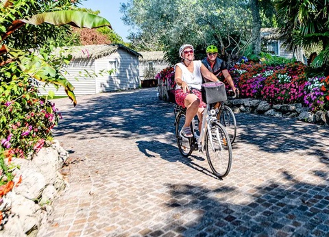 Camping Domaine Les Oréades, 5* - 25