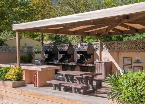 Camping Abri de Camargue, 4* - 28