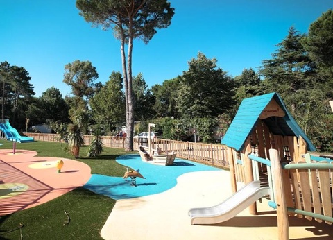 Camping Taxo les Pins, 4* - 10