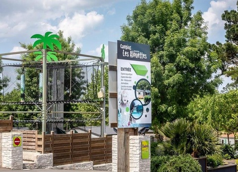 Camping Les Alouettes, 4* - 28