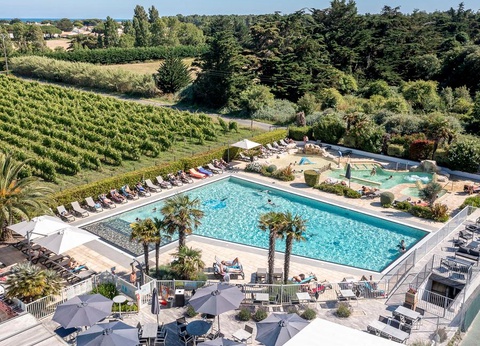 Camping Romanée - le Cormoran, 5* - 46