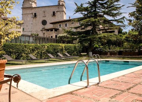 Découvrez la Costa Brava dans un ancien palace du XIVe siècle 4* - 2