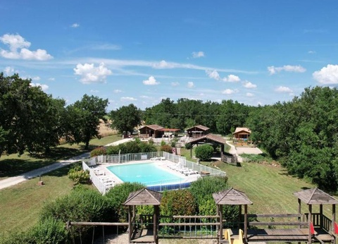 Camping Les Chalets de Dordogne, 3* - 4