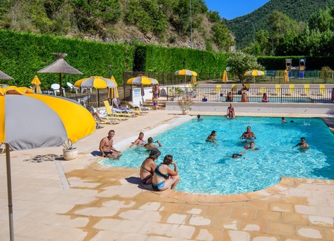 Camping Les Eaux Chaudes, 3* - 3