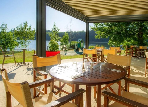 Camping Domaine des Tours, 4* - 23