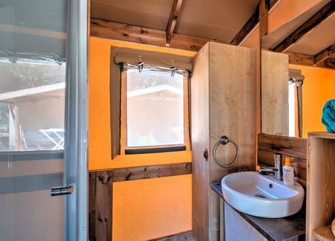 Flower Camping La Davière Plage, 4* - 51