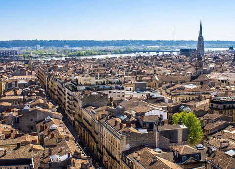 Romantisme à Bordeaux avec champagne dans une Suite avec baignoire balnéo - 4* - 6