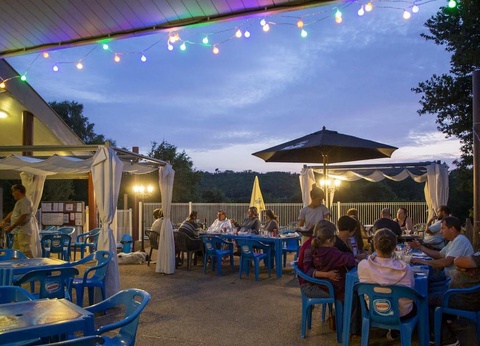 Camping du Lac de Saint-Pardoux, 4* - 6