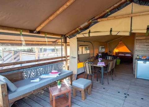 Flower Camping Moulin des Iscles, 3* - 29