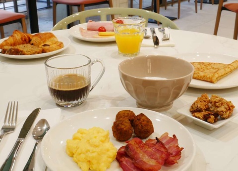 Prenez-soin de vous dans la ville de Vichy, avec petit-déjeuner inclus - 4* - 10