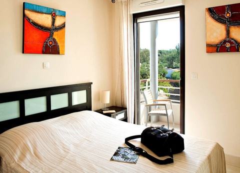 ÉVadez-vous sur la Côte d'Azur à deux pas de Cannes (jusqu'à 6 personnes) - 3* - 12