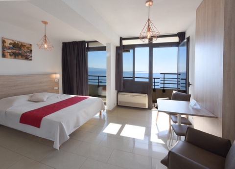 Fram Résidence Sélection - Les Calanques (vol inclus) 3* - 7