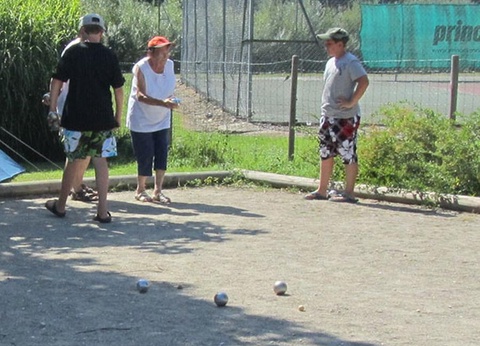 Camping Château de Lacomté, 4* - 10