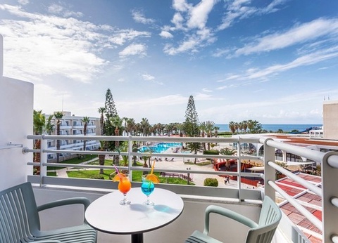 Hôtel Louis Phaethon Beach 4* - 5