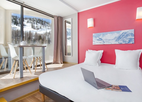 SOWELL RESIDENCES New Chastillon 4* - 4