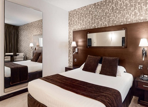 Soirée d'exception à Toulouse avec dîner spécial et soirée dansante pour le Nouvel An 2026 - 4* - 21