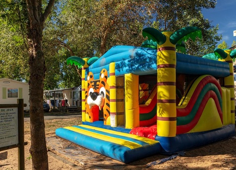 Camping Le Clos Cottet, 3* - 28