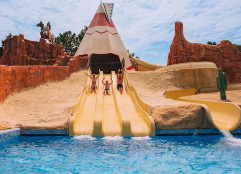 Camping Les Genêts, 5* - 41