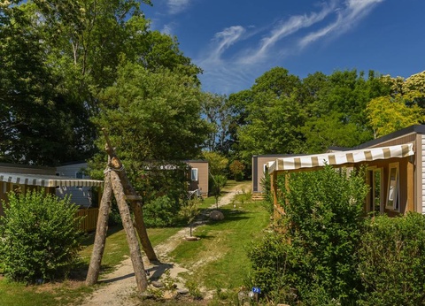 Flower Camping le Kergariou, 3* - 74