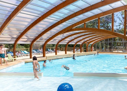 Camping Le Val d'Ussel, 4* - 6